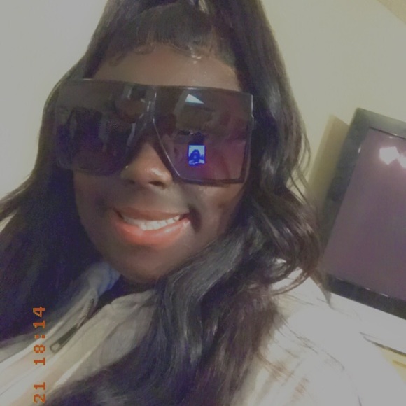 Meet your Posher, Shante - Picture 1 of 1